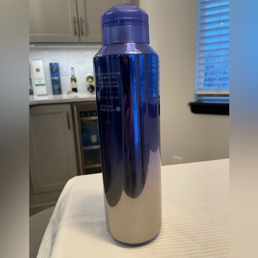 Starbucks 2023 Silver & Glacier Blue Gradient Jewel Lid SS Bottle Tumbler. NWT! - Picture 2 of 7